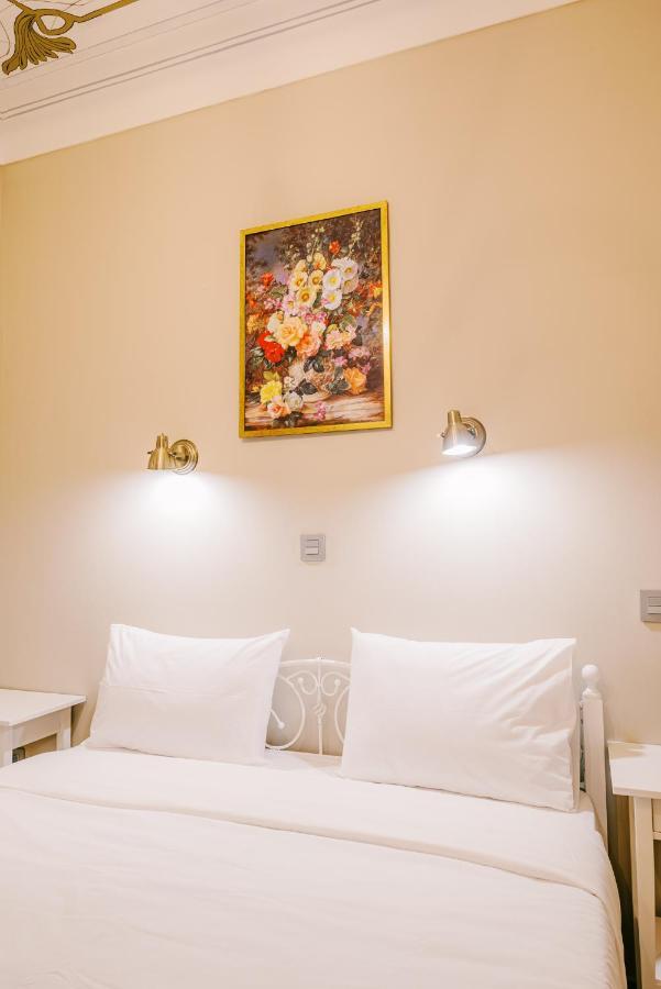 Neapolis 1897 Boutique Luxury Rooms Афины Экстерьер фото